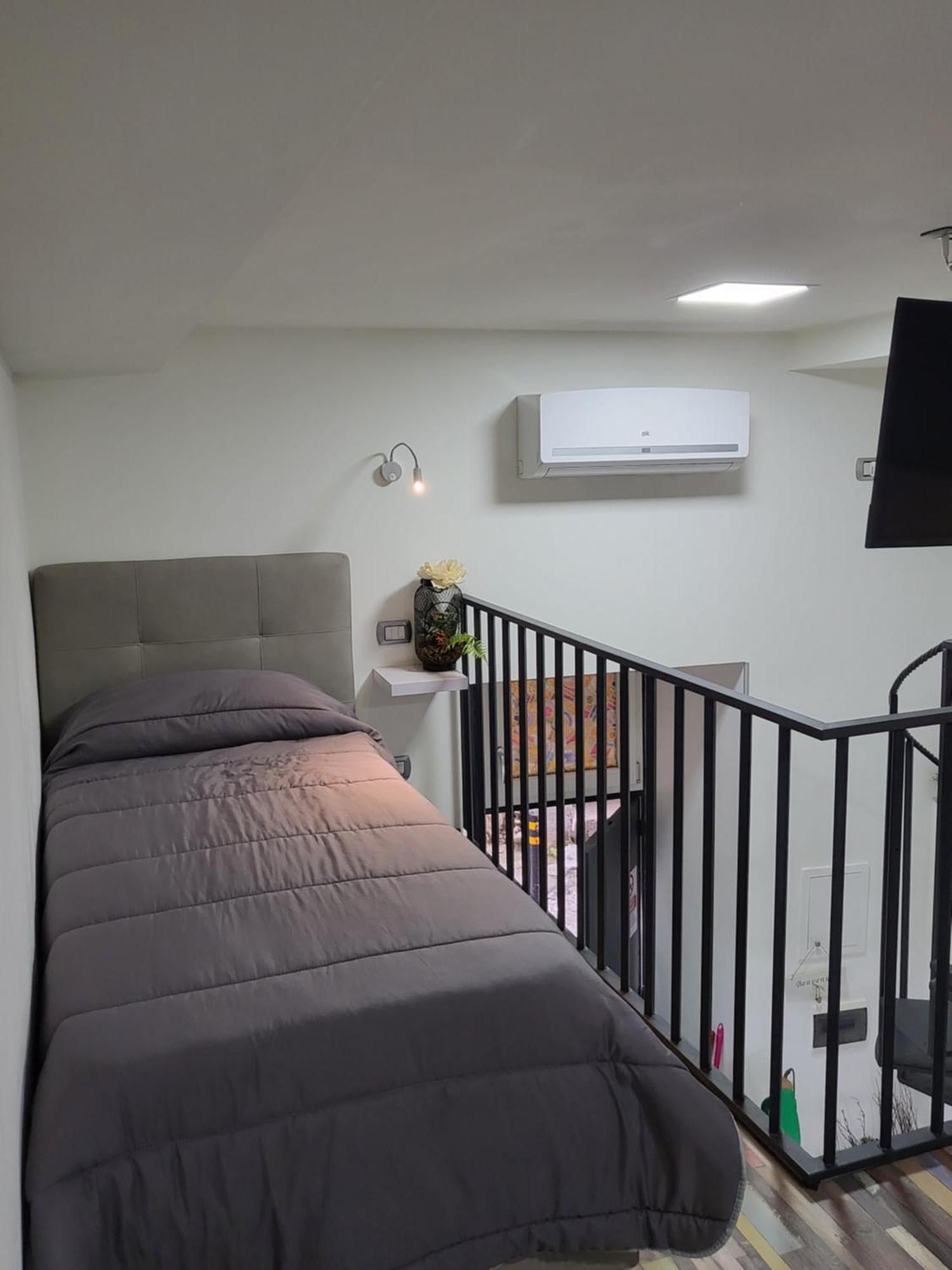 L'Approdo Di Dante Apartment เนเปิลส์ ภายนอก รูปภาพ