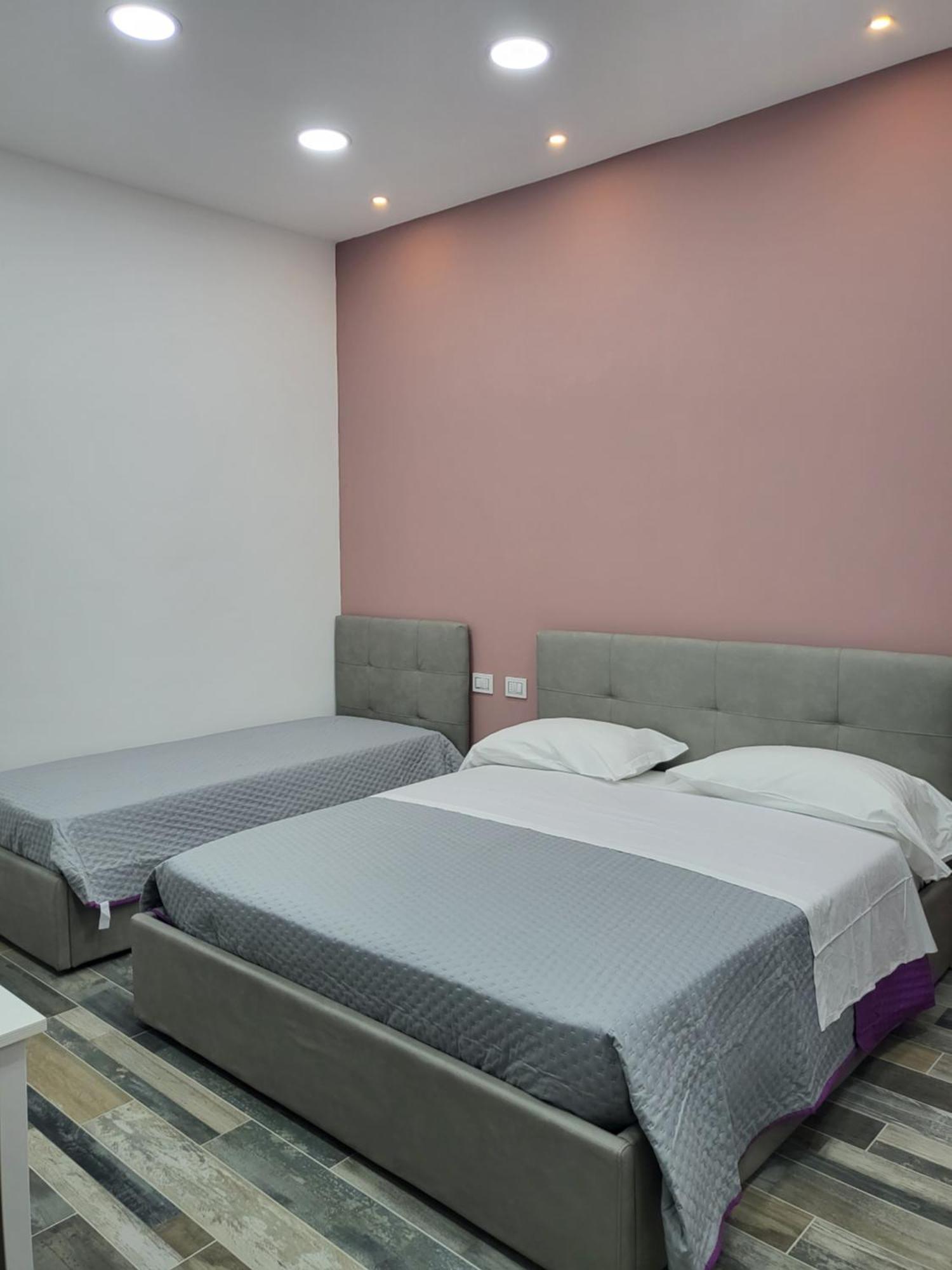 L'Approdo Di Dante Apartment เนเปิลส์ ภายนอก รูปภาพ